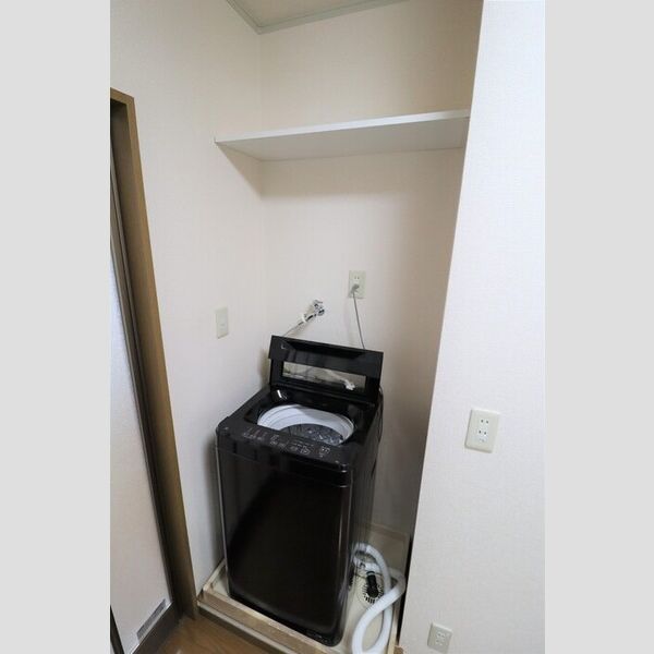 洗面所 (洗濯機付き)