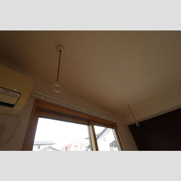 その他設備 (室内物干し)