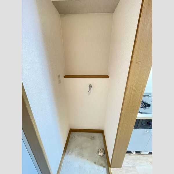 その他 (洗濯機置き場)