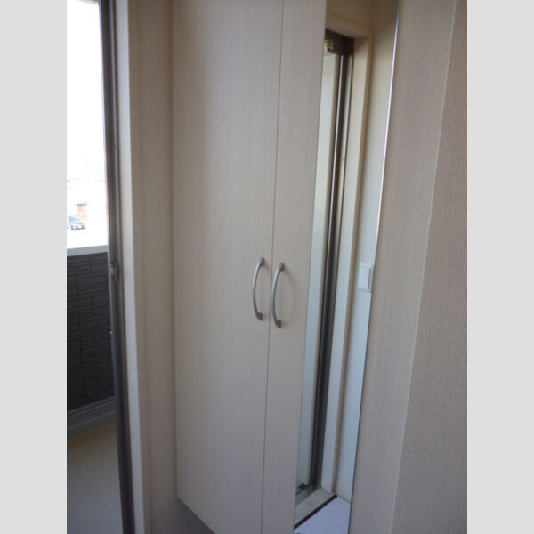 玄関 (シューズボックス)