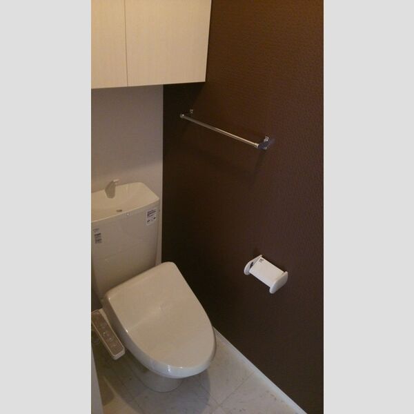 トイレ (WC)