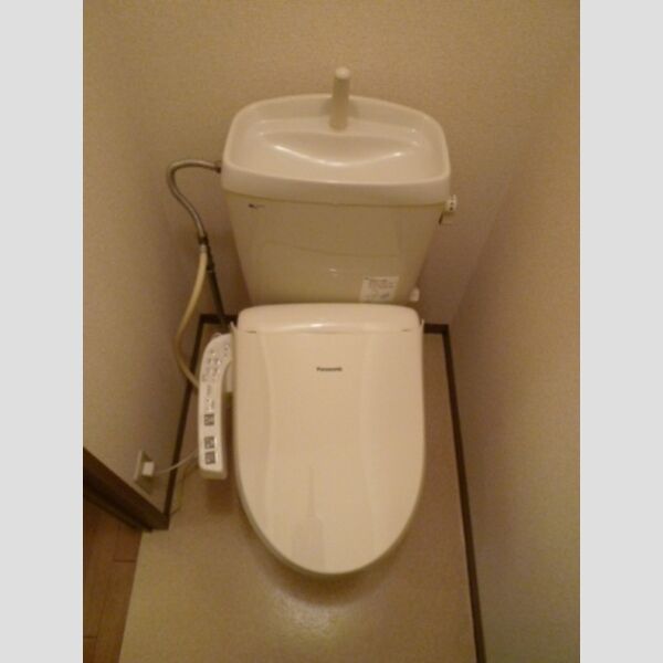 トイレ (温水洗浄暖房便座)