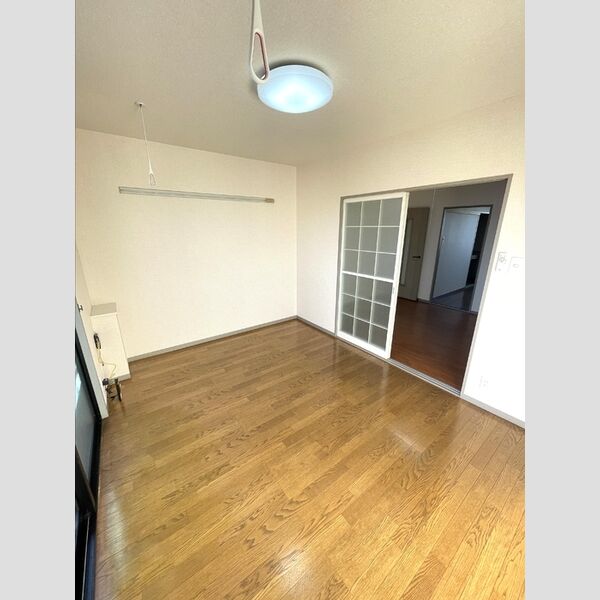 居室・リビング (南東洋室)