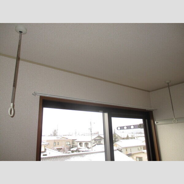 その他設備 (室内物干し)