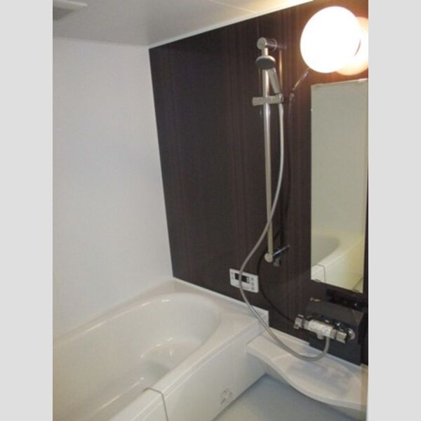 バス (追い焚き機能付バス)