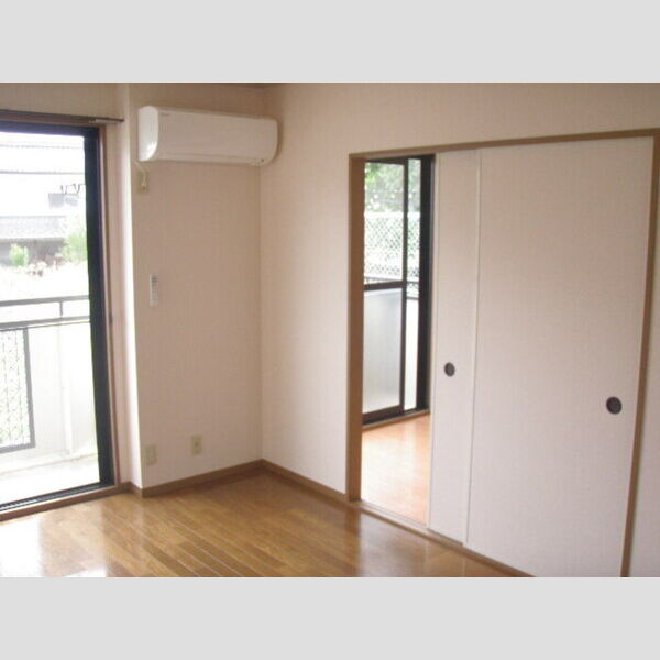 居室・リビング (南居室)