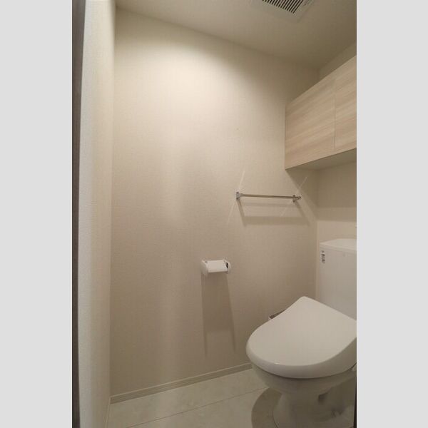 トイレ (トイレ)