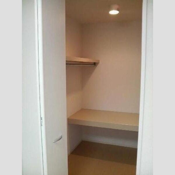 収納 (ウォークインクローゼット)