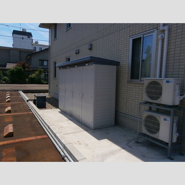 現地周辺 (物置)