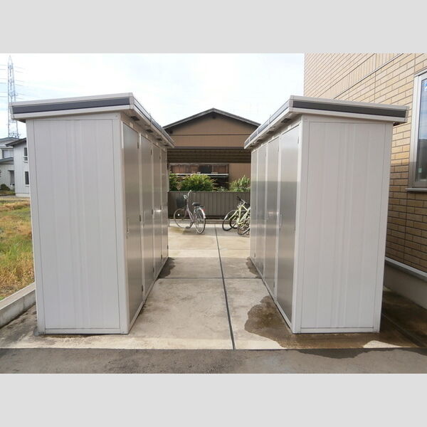 現地周辺 (物置)