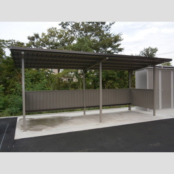 現地周辺 (駐輪場)