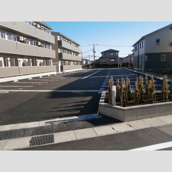 駐車場 (駐車場)