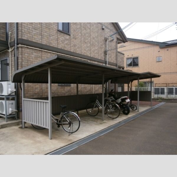 現地周辺 (駐輪場)