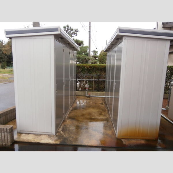 現地周辺 (物置)