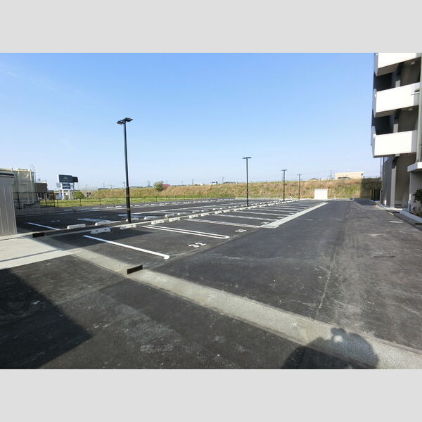 駐車場 (駐車場)