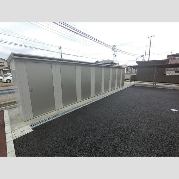 現地周辺 (物置)