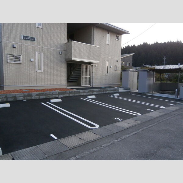 駐車場 (駐車場)