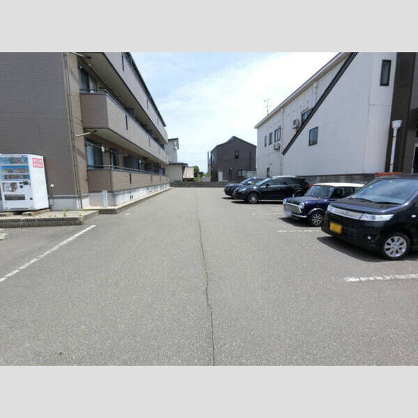 駐車場 (駐車場)