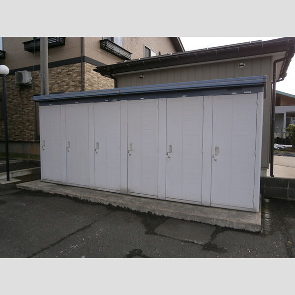 現地周辺 (物置)