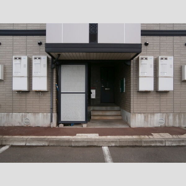 エントランス (エントランス)