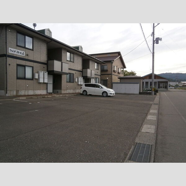 駐車場 (駐車場)