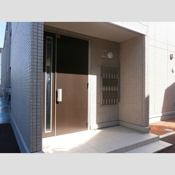 エントランス (エントランス)