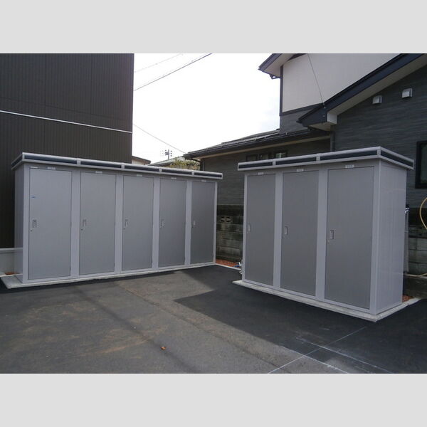 現地周辺 (物置)