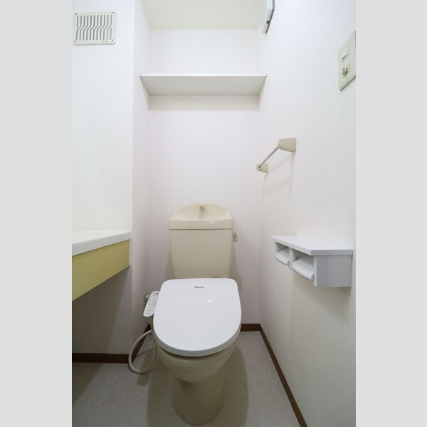 トイレ (温水洗浄便座)