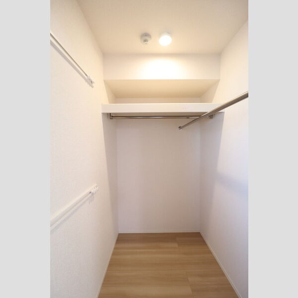 収納 (ウォークインクローゼット)