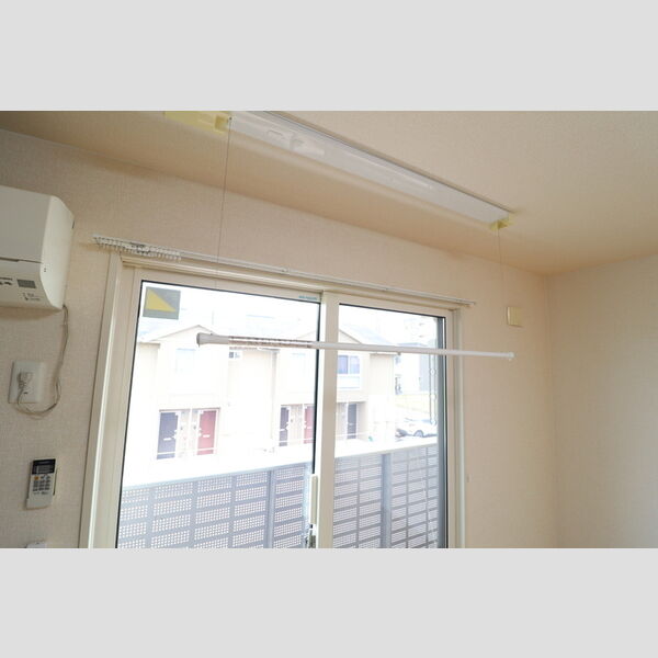 その他 (室内物干し)