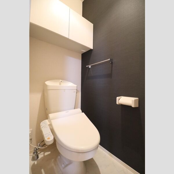 トイレ (温水洗浄暖房便座)