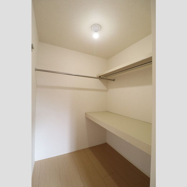 収納 (ウォークインクローゼット)