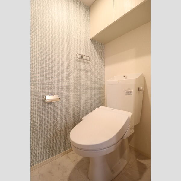 トイレ (温水洗浄暖房便座)