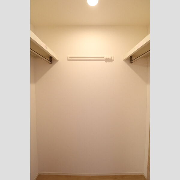 収納 (ウォークインクローゼット)