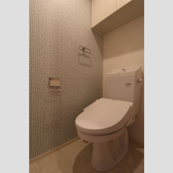 トイレ (温水洗浄暖房便座)