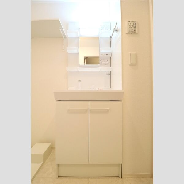 洗面所 (洗髪洗面化粧台)