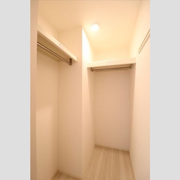 収納 (ウォークインクローゼット)