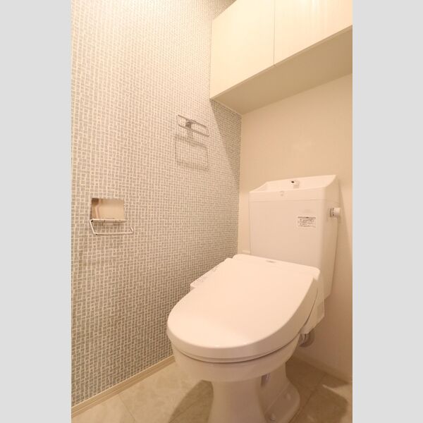 トイレ (温水洗浄暖房便座)