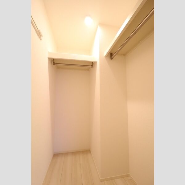 収納 (ウォークインクローゼット)