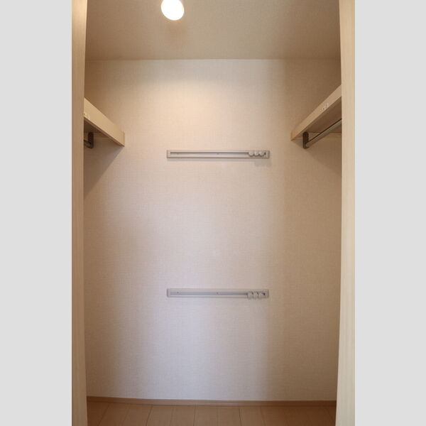 収納 (ウォークインクローゼット)