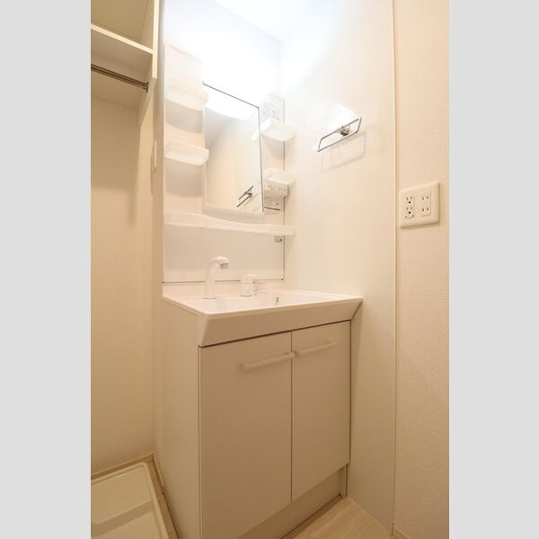 洗面所 (洗髪洗面化粧台)