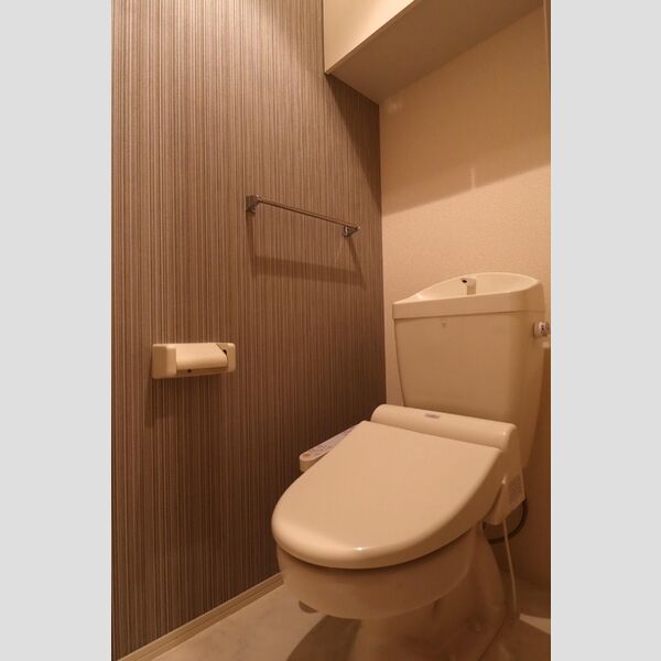 トイレ (温水洗浄暖房便座)