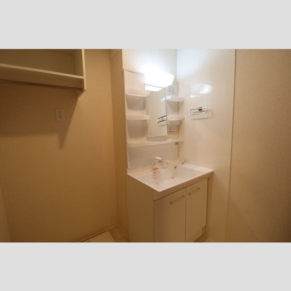 洗面所 (洗髪洗面化粧台)