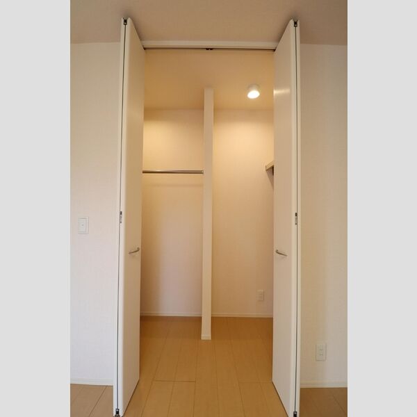 収納 (ウォークインクローゼット)