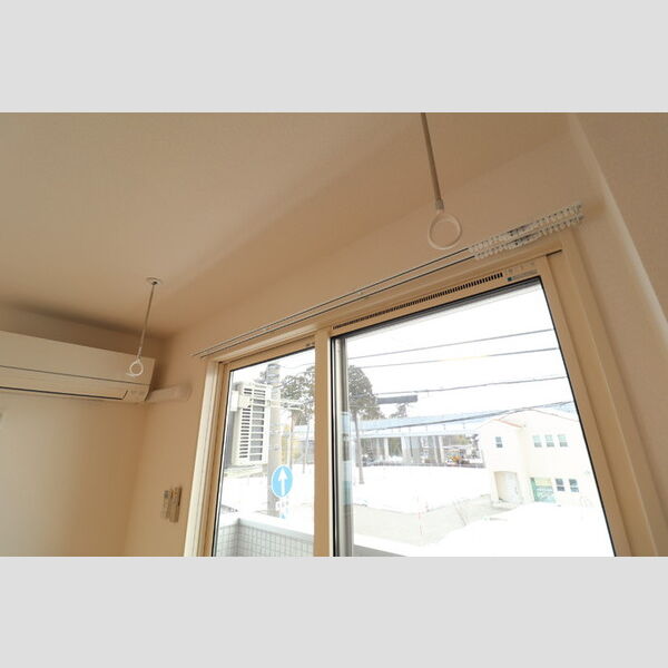 その他 (室内物干し)