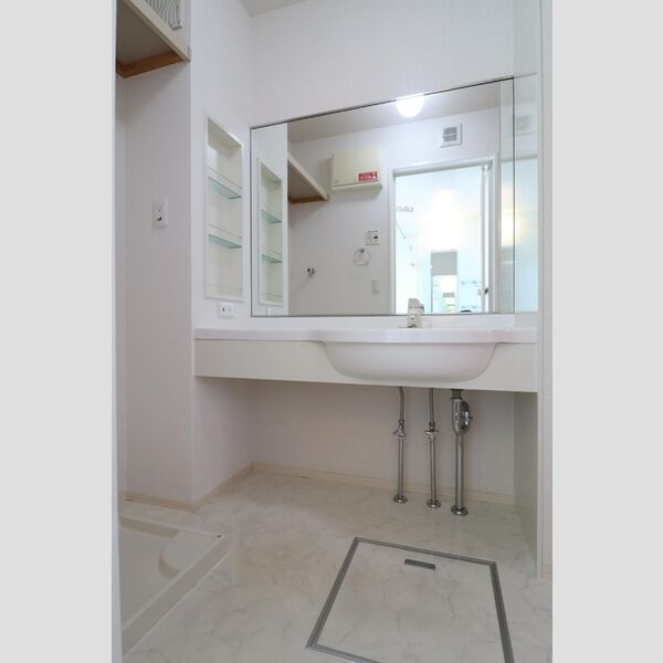 洗面所 (洗面台)