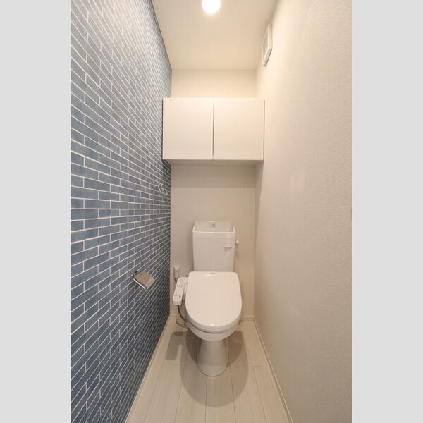 トイレ (温水洗浄暖房便座)