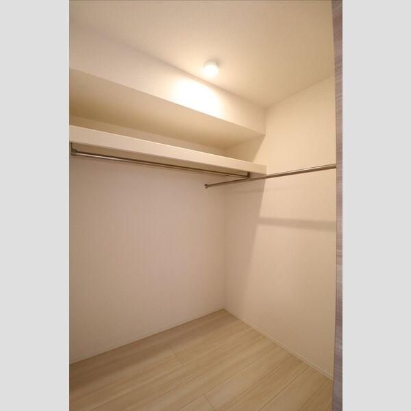 収納 (ウォークインクローゼット)