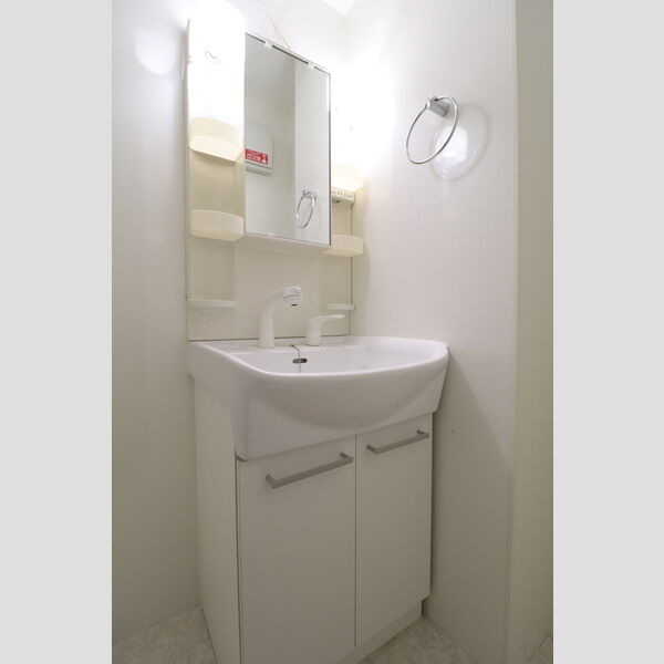 洗面所 (洗髪洗面化粧台)