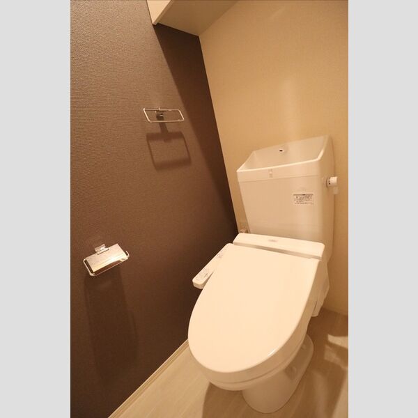 トイレ (温水洗浄暖房便座)